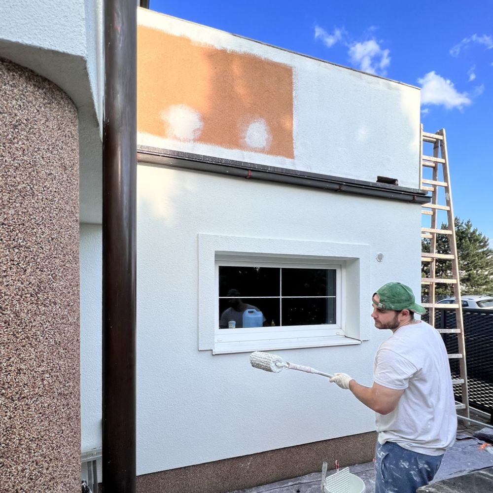 maľovanie fasády domov patrí medzi naše maliarske práce tiež